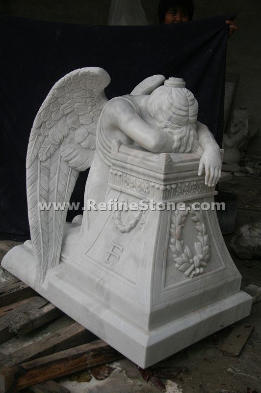 marble greek statues