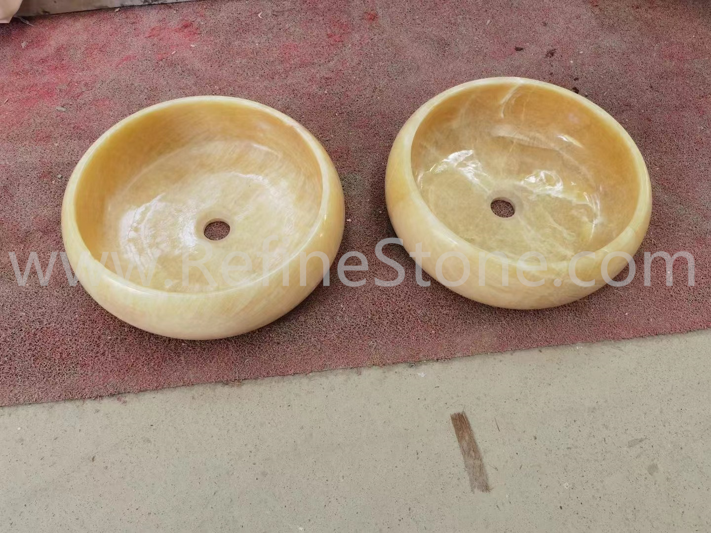 Honey yellow onyx sink